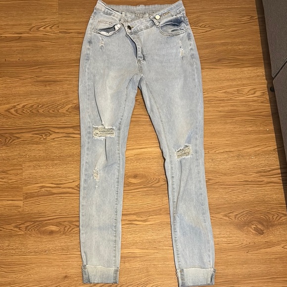 Light Blue Distressed Women Jeans - Picture 1 of 2